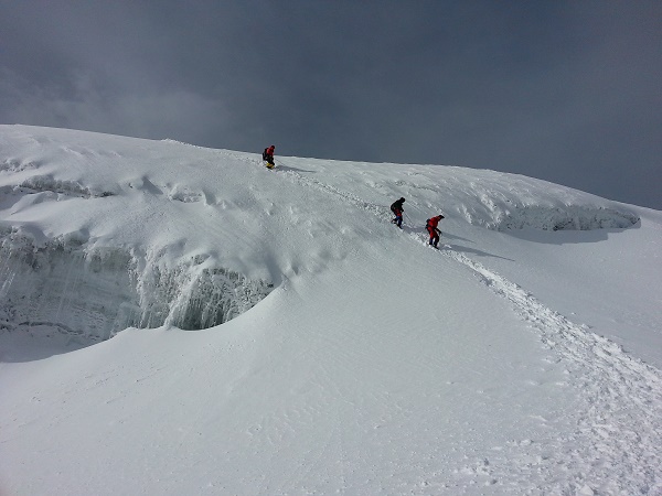 climb cotopaxi summit